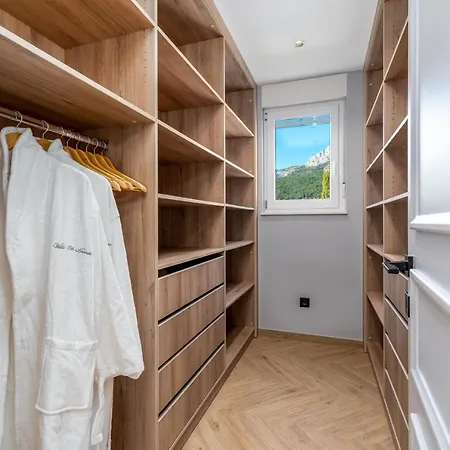 Βίλα Luxury 7th Heaven With Heated Pool, Hot-tub, Gym, Panoramic Views On Town Split *