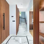 Luxury Seventh Heaven With Heated Pool, Hot-tub, Gym, Panoramic Views On Town Split Villa *