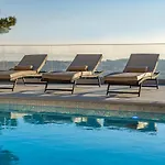 Villa Luxury Seventh Heaven With Heated Pool, Hot-tub, Gym, Panoramic Views On Town Split *