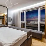 Luxury Seventh Heaven With Heated Pool, Hot-tub, Gym, Panoramic Views On Town Split *