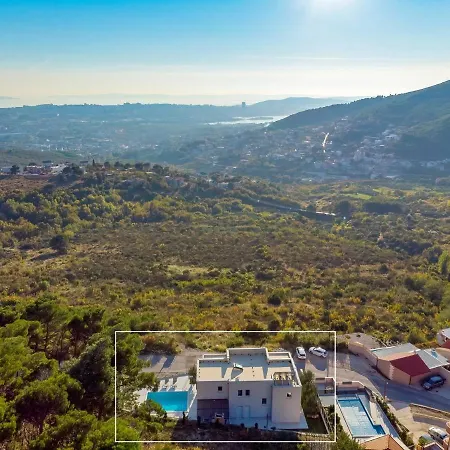Luxury 7th Heaven With Heated Pool, Hot-tub, Gym, Panoramic Views On Town Split Villa Klis