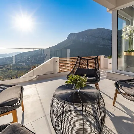 Villa Luxury Seventh Heaven With Heated Pool, Hot-tub, Gym, Panoramic Views On Town Split Klis