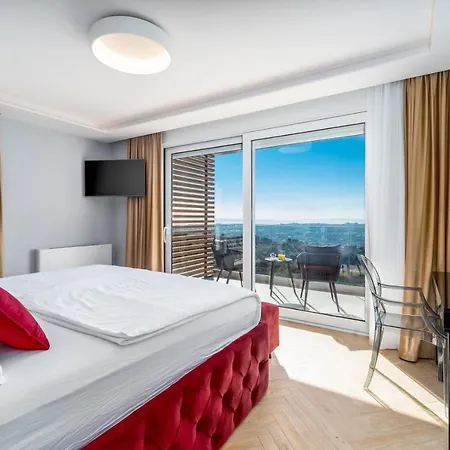 Villa Luxury Seventh Heaven With Heated Pool, Hot-tub, Gym, Panoramic Views On Town Split