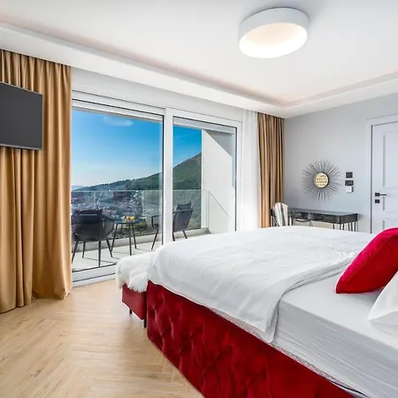 Villa Luxury Seventh Heaven With Heated Pool, Hot-tub, Gym, Panoramic Views On Town Split *